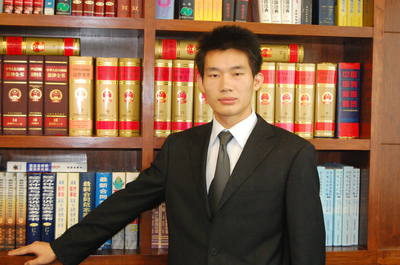 專業(yè)法律顧問(wèn)，護(hù)航您的權(quán)益 走近廣東天勝律師事務(wù)所譚必龍律師